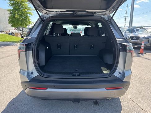 Used 2026 Chevrolet Equinox LT FWD image 24