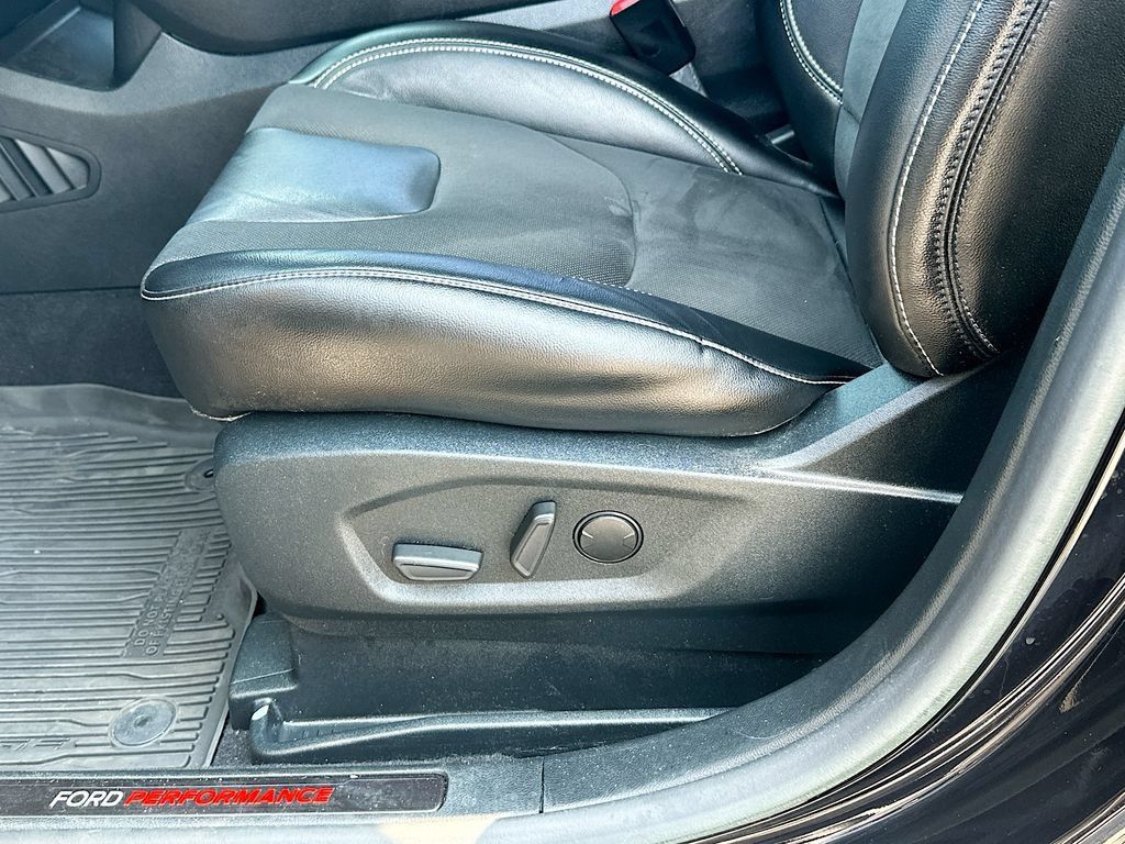 Used 2021 Ford Edge ST AWD/4WD image 9
