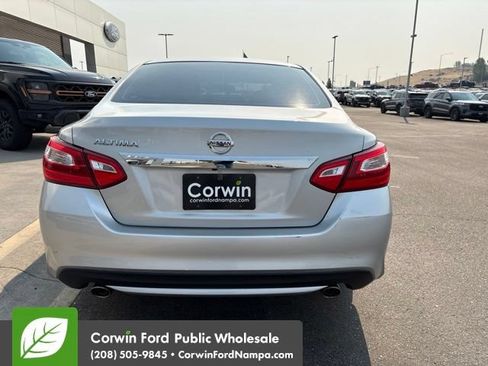 Used 2016 Nissan Altima 2.5 S w/ Power Driver Seat Package FWD image 4