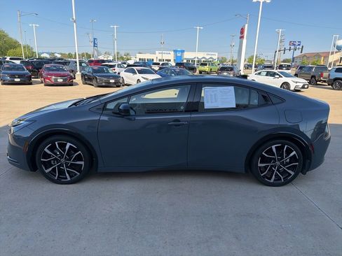 Used 2024 Toyota Prius Prime Premium w/ Advanced Technology Package FWD image 8