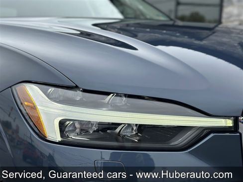 Used 2022 Volvo XC60 B5 Momentum w/ Climate Package AWD/4WD image 28