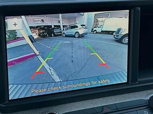 New 2024 Ford Maverick XLT w/ XLT Luxury Package FWD image 17