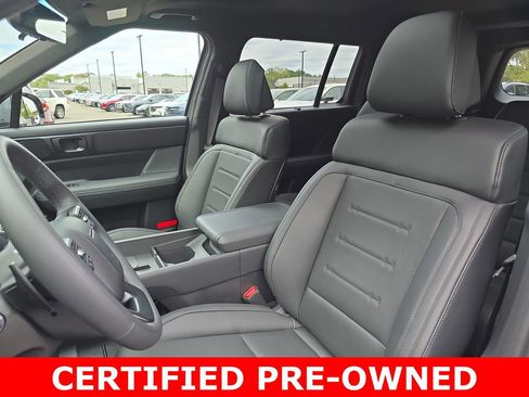 Used 2025 Hyundai Santa Fe Calligraphy AWD/4WD image 17