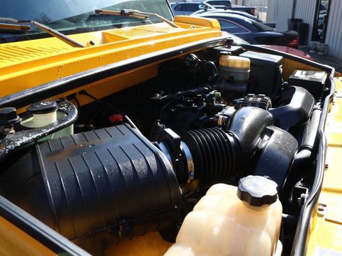 Used 2003 HUMMER H2 Base 4dr 4WD SUV w/ Preferred Equipment Group image 91