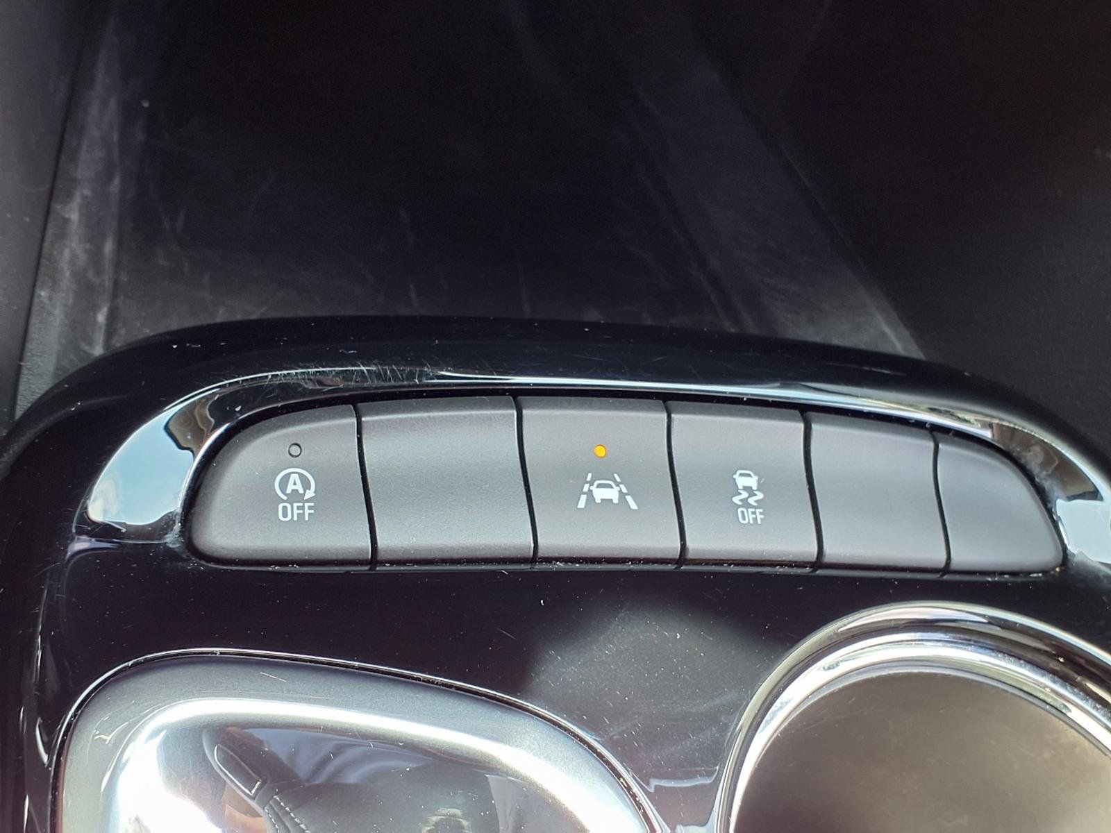 Used 2023 Buick Encore GX Preferred w/ Cold Weather Comfort Package FWD image 11