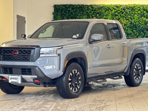 Used 2023 Nissan Frontier PRO-4X w/ Pro Convenience Package image 8