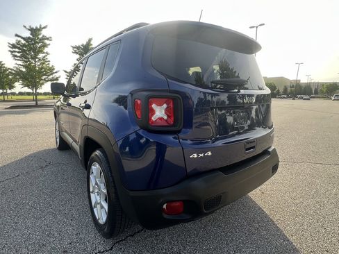 Used 2019 Jeep Renegade Sport w/ Sport Appearance Group AWD/4WD image 3