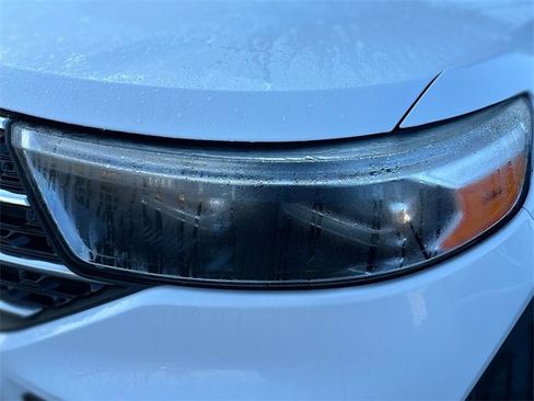 Certified 2020 Ford Explorer XLT w/ Comfort Package image 9