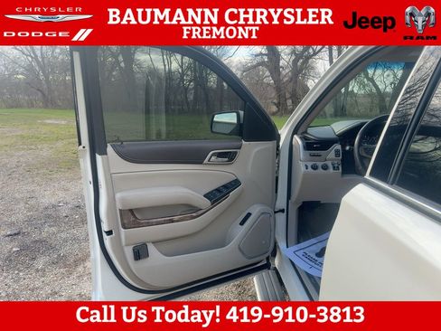Used 2015 GMC Yukon Denali w/ Premium Package AWD/4WD image 2