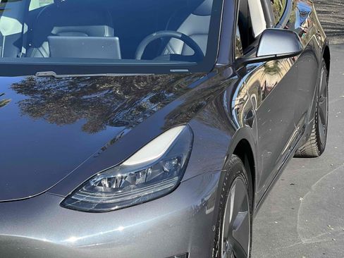 Used 2021 Tesla Model 3 Standard Range Plus image 35