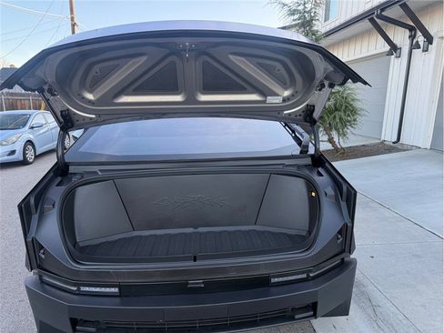 Used 2025 Tesla Cybertruck AWD Crew Cab image 50