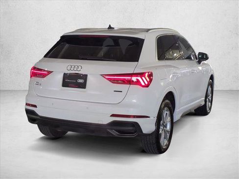 Certified 2025 Audi Q3 2.0T Premium w/ Convenience Package image 5