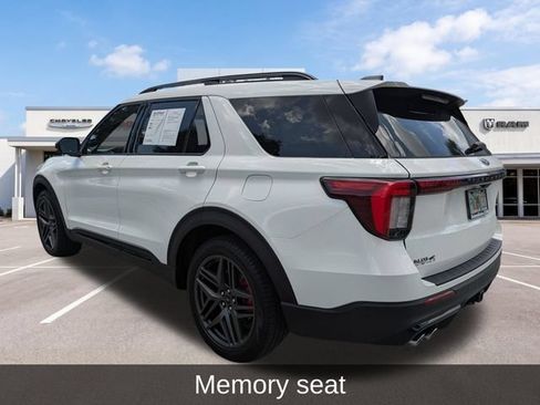 Used 2025 Ford Explorer ST AWD/4WD image 5