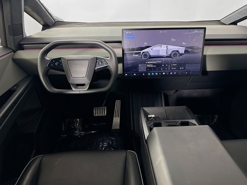 Used 2024 Tesla Cybertruck AWD Crew Cab image 19