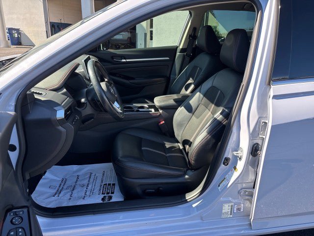 Used 2023 Nissan Altima 2.5 SR FWD image 12