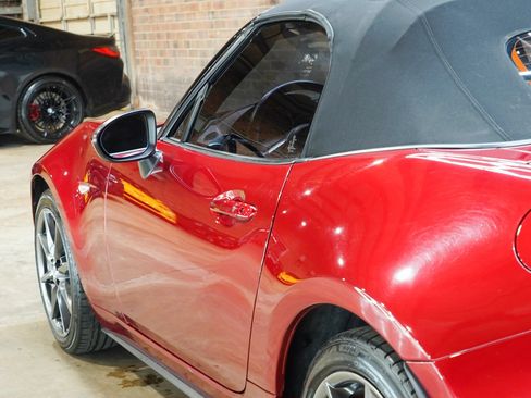 Used 2019 MAZDA MX-5 Miata Grand Touring RWD image 21
