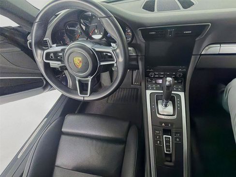 Used 2018 Porsche 911 Carrera S RWD image 17