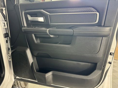 Used 2025 RAM 2500 Big Horn AWD/4WD image 42
