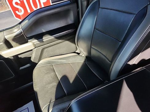 Used 2018 Ford F150 Raptor w/ Equipment Group 802A Luxury image 7