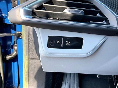 Used 2023 Audi RS e-tron GT w/ Carbon Performance Package image 26