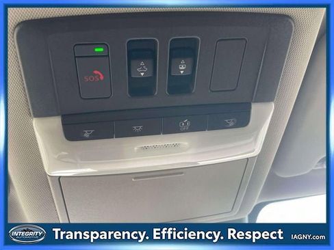 Used 2023 Nissan Rogue SL w/ SL Premium Package image 31