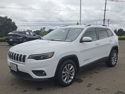 Used 2019 Jeep Cherokee Latitude Plus FWD image 20