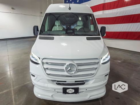 Used 2025 Mercedes-Benz Sprinter 3500 image 24