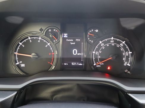 Used 2023 Toyota 4Runner SR5 Premium w/ Moonroof Package AWD/4WD image 26