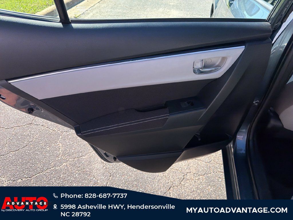 Used 2018 Toyota Corolla LE FWD image 24