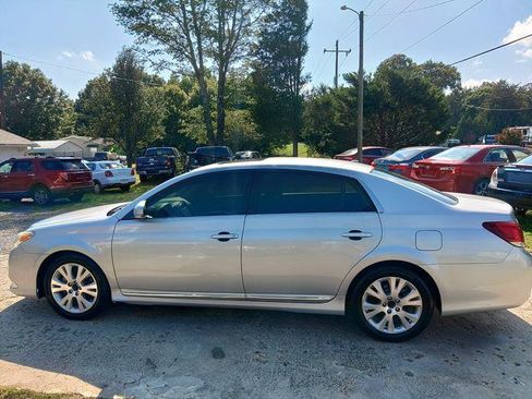 Used 2011 Toyota Avalon FWD image 3