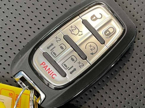 New 2026 Chrysler Pacifica Limited w/ S Appearance Package image 26