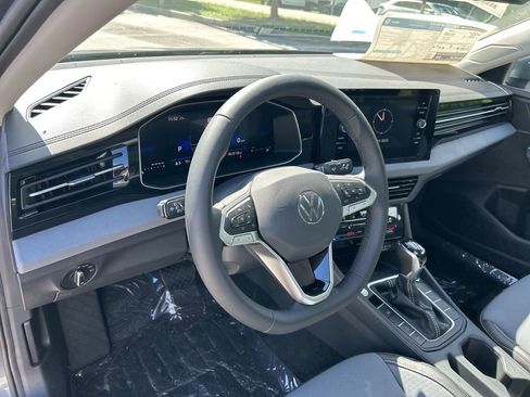 New 2025 Volkswagen Jetta SE image 17