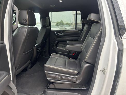 Used 2023 Chevrolet Suburban Premier RWD image 27