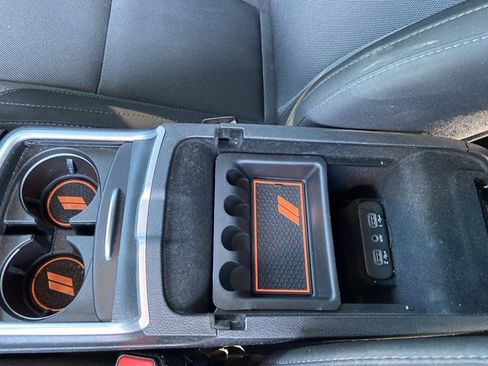 Used 2022 Dodge Charger SXT image 40