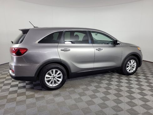 Used 2019 Kia Sorento FWD V6 image 10