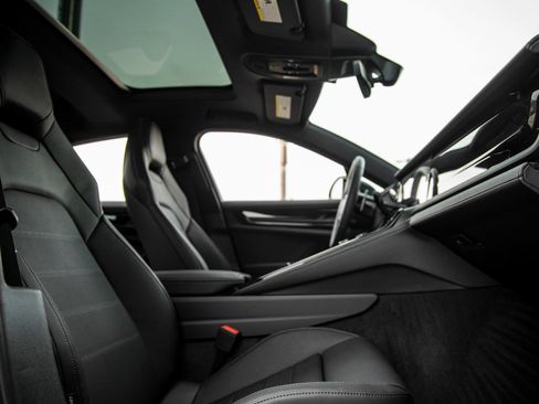 Certified 2026 Porsche Panamera RWD image 41