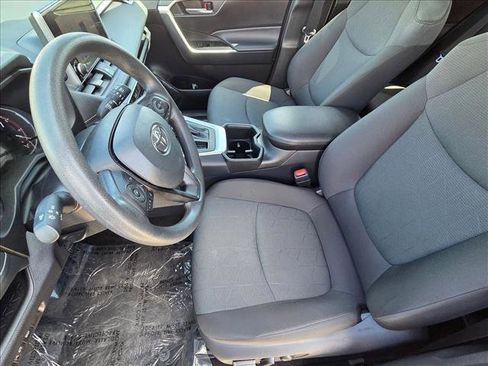 Used 2025 Toyota RAV4 XLE FWD image 14