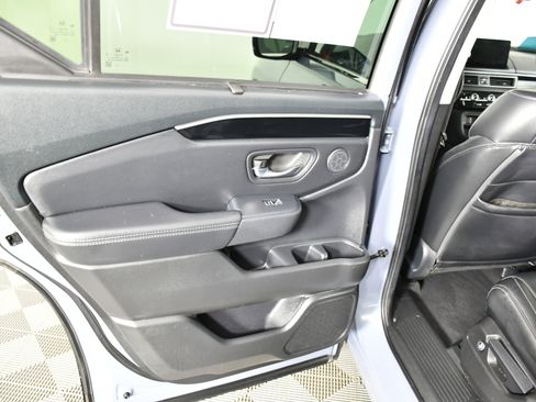 Used 2024 Honda Pilot Touring image 46