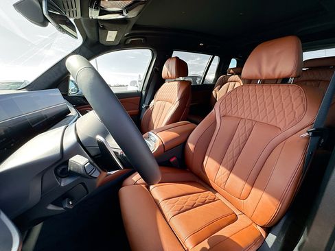 New 2025 BMW X7 M60i w/ Executive Package image 21