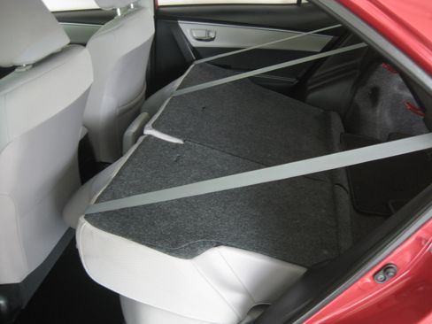 Used 2014 Toyota Corolla LE image 20