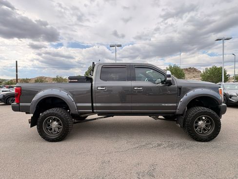 Used 2018 Ford F250 Platinum w/ Platinum Ultimate Package AWD/4WD image 6