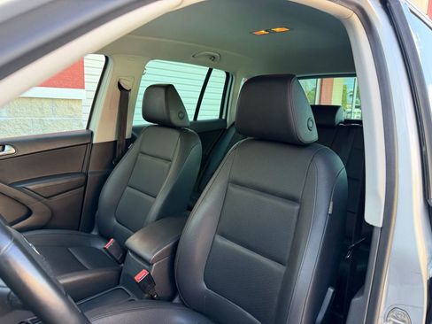Used 2015 Volkswagen Tiguan SE image 31