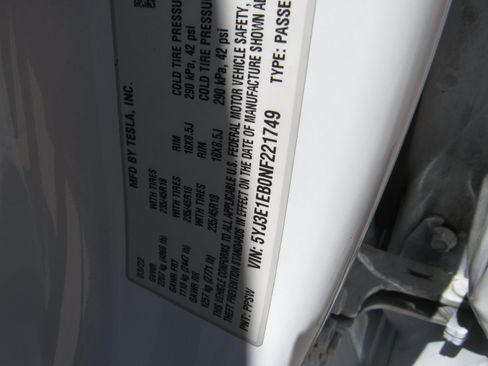 Used 2022 Tesla Model 3 Long Range AWD/4WD image 6