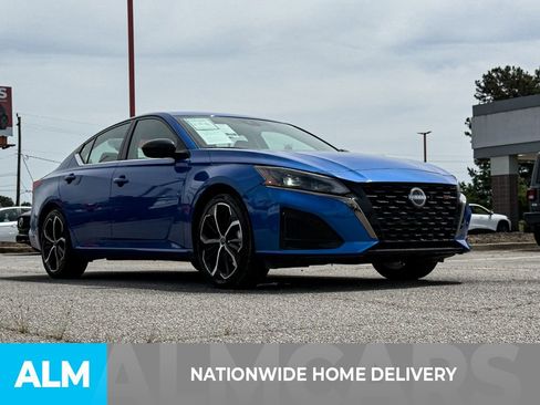 Used 2025 Nissan Altima 2.5 SR image 4