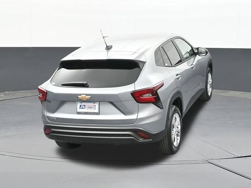 Used 2024 Chevrolet Trax LS FWD image 58