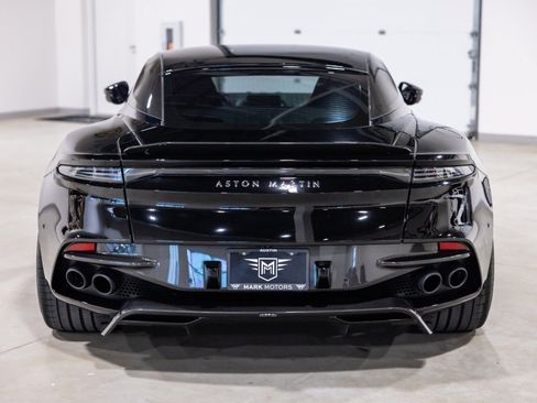 Used 2022 Aston Martin DBS Superleggera RWD image 8