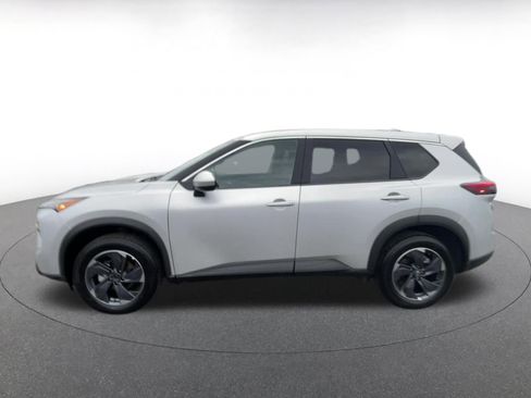 Used 2025 Nissan Rogue SV image 9