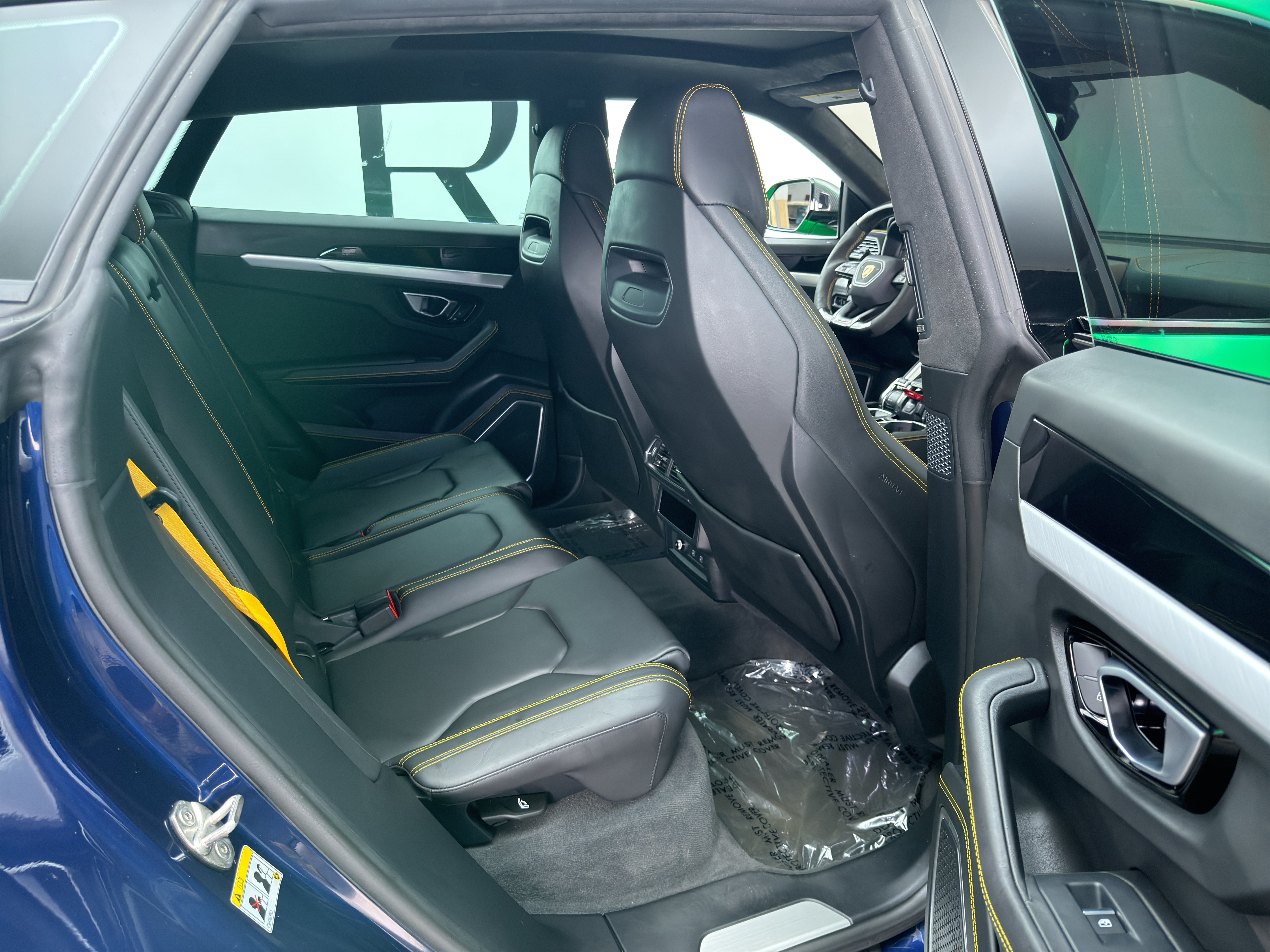 Used 2022 Lamborghini Urus AWD/4WD image 20