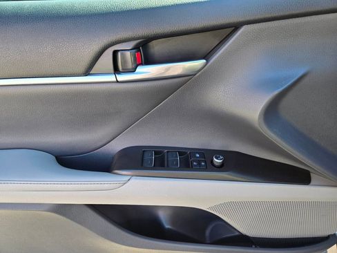 Used 2023 Toyota Camry XLE FWD image 22