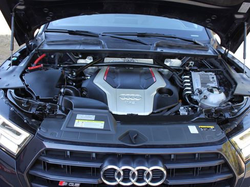 Used 2019 Audi SQ5 Premium Plus w/ Premium Plus Package image 26